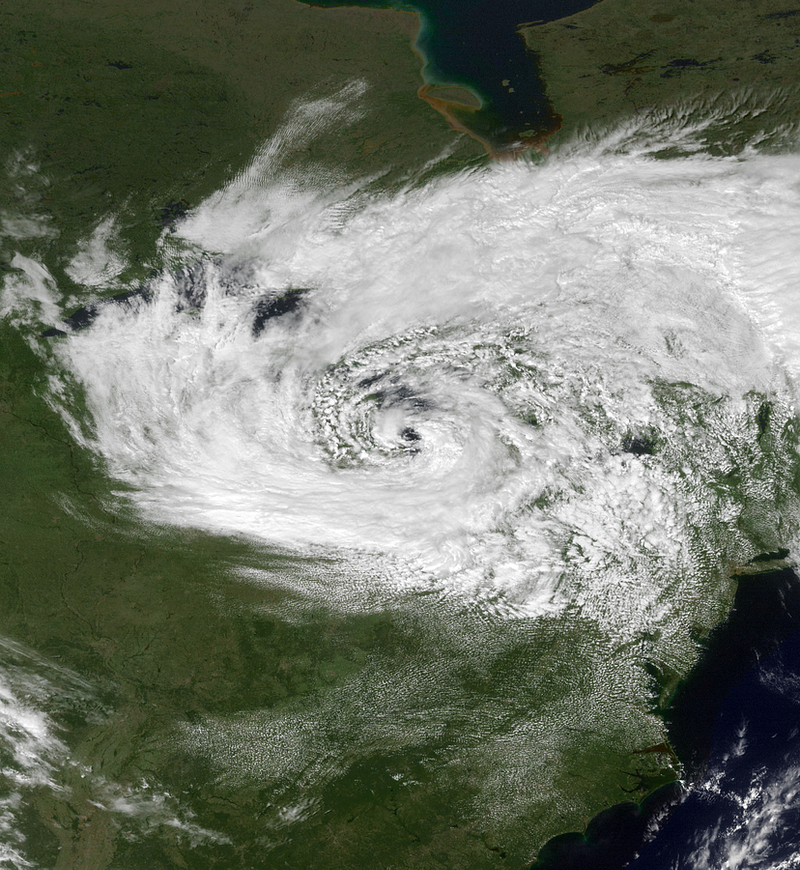 Cyclone effects on Great Lakes shoreline