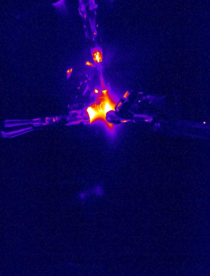 NIF experiment illustrating stellar nucleosynthesis