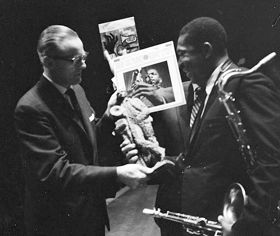 Coltrane receiving the Edison Award in 1961